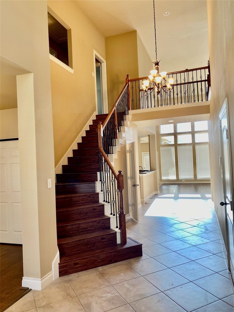 25503 Lockspur Drive - Photo 2