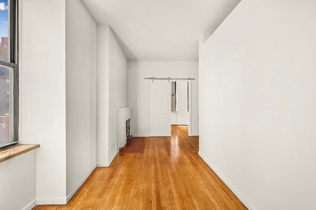 121 Madison Avenue - Photo 0