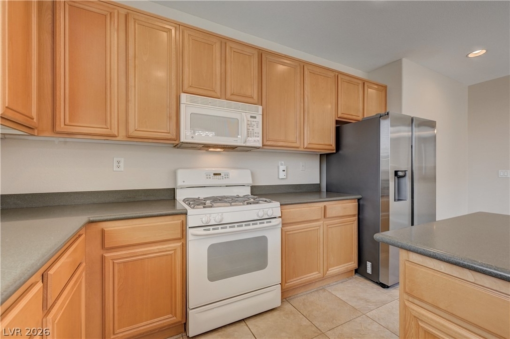 4345 Haven Point Avenue - Photo 20