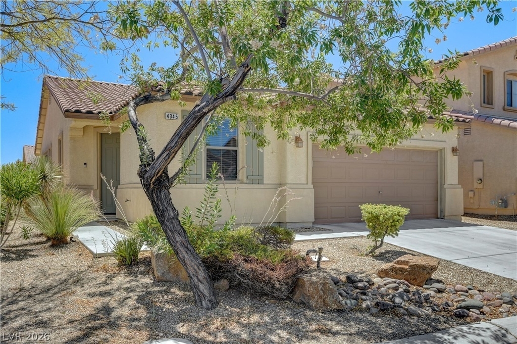 4345 Haven Point Avenue - Photo 2