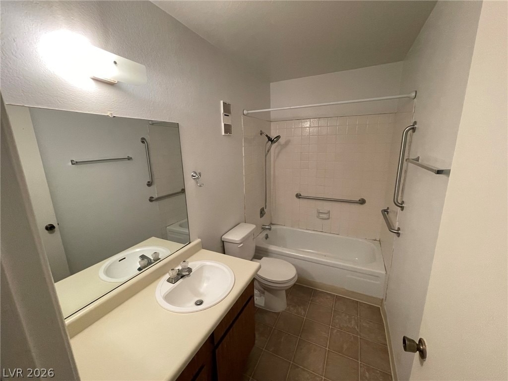 1303 Darlene Way - Photo 8