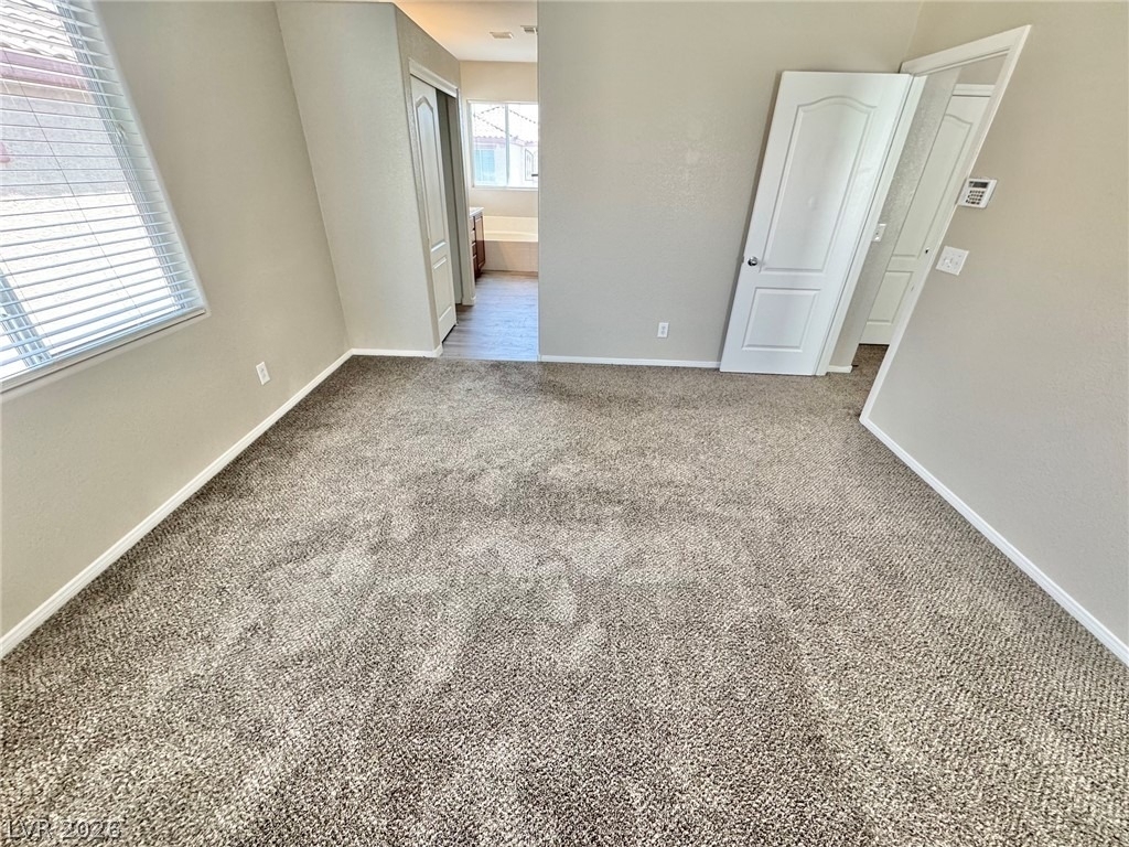 6012 Traviata Avenue - Photo 7
