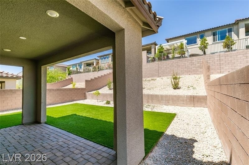 109 Medianoche Street - Photo 42