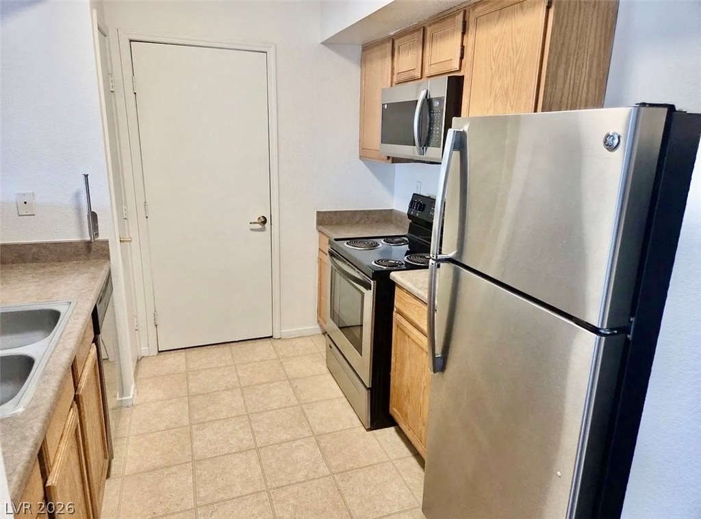 6650 W Warm Springs Road - Photo 10