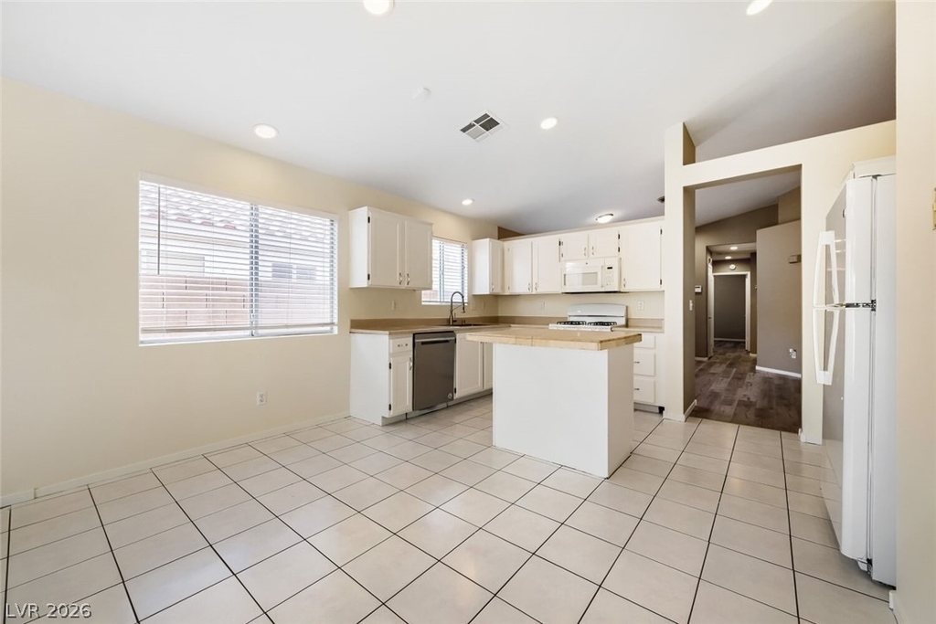5900 Round Castle Street - Photo 9