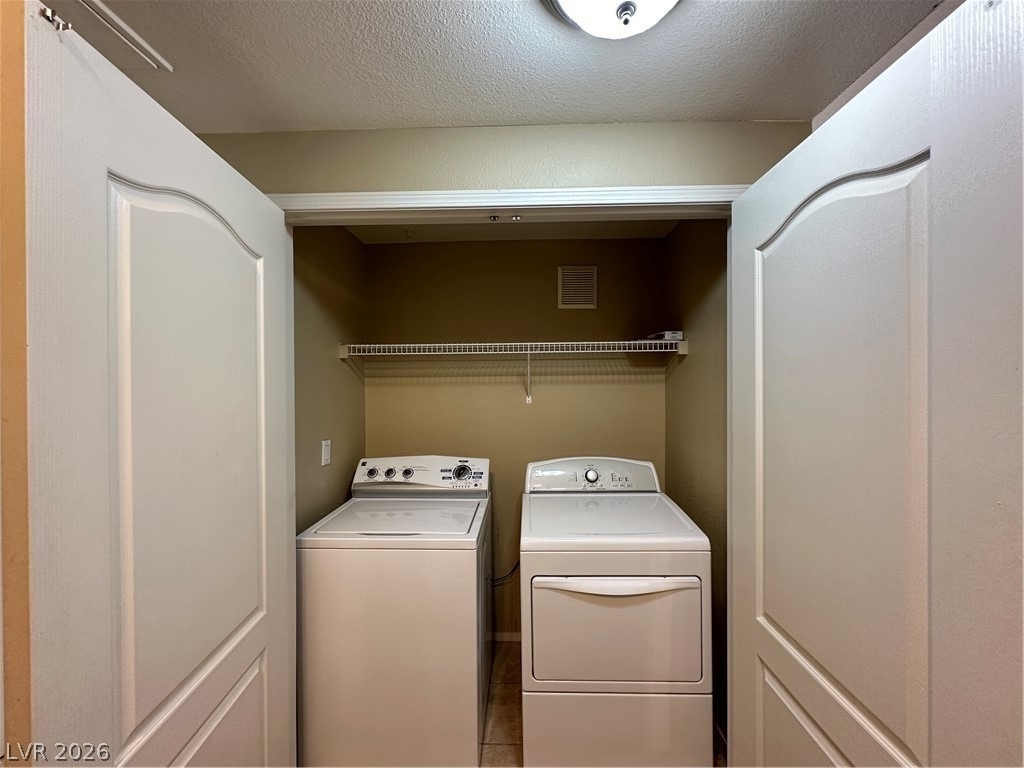 1621 Queen Victoria Street - Photo 17