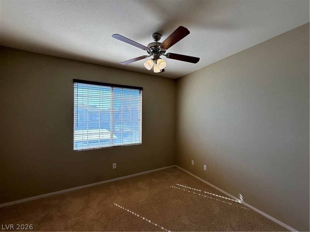 1621 Queen Victoria Street - Photo 15