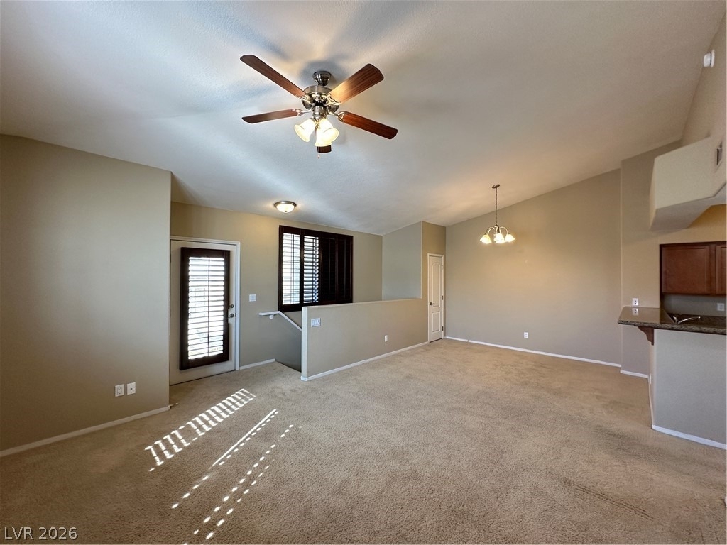 1621 Queen Victoria Street - Photo 6