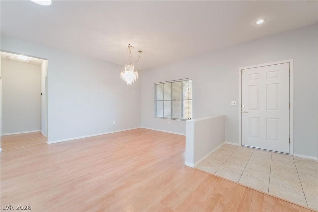 2571 Thatcher Avenue - Photo 5