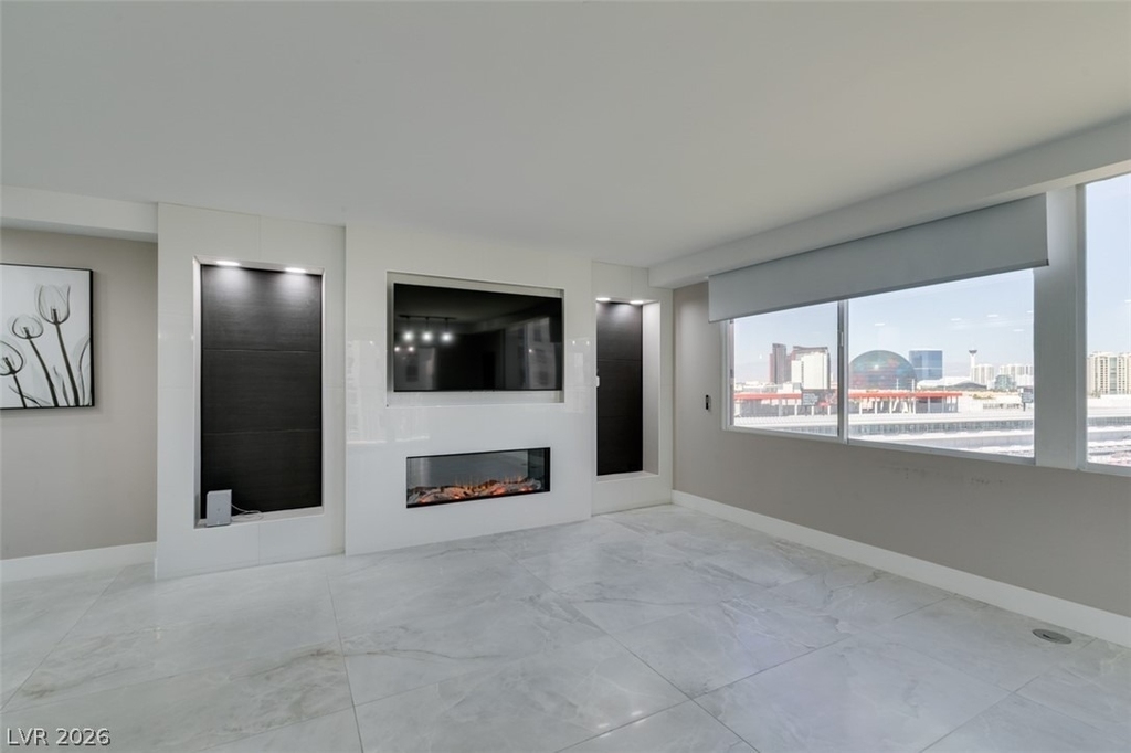 205 E Harmon Avenue - Photo 4