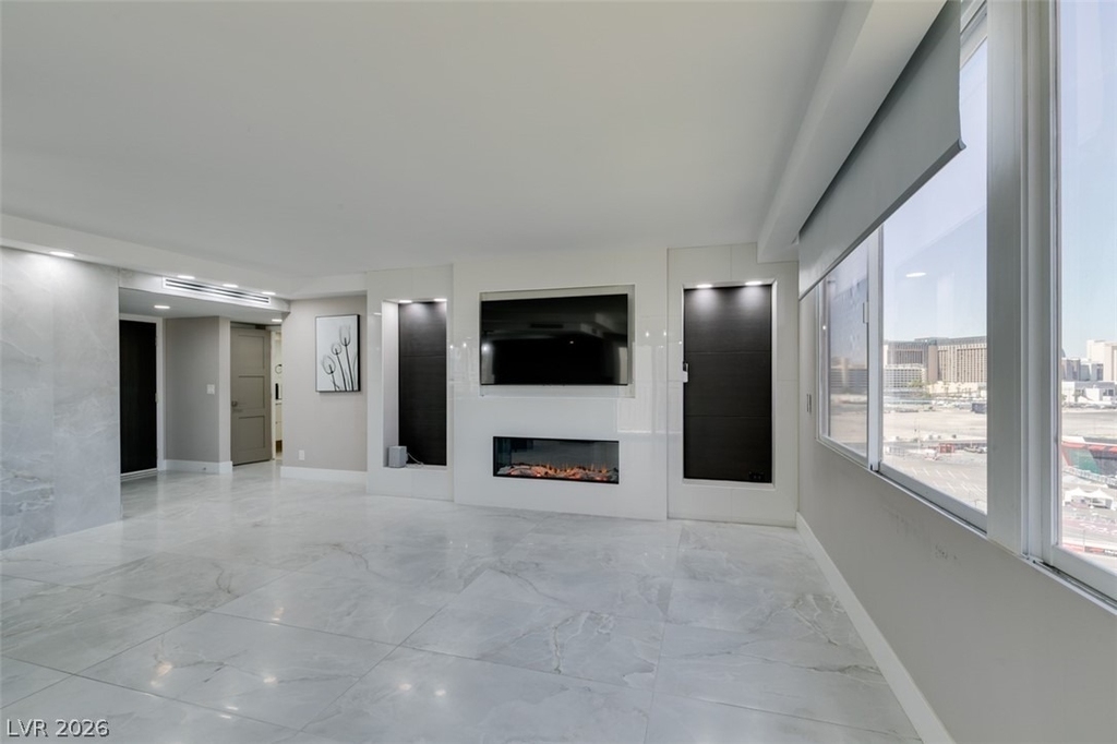 205 E Harmon Avenue - Photo 6