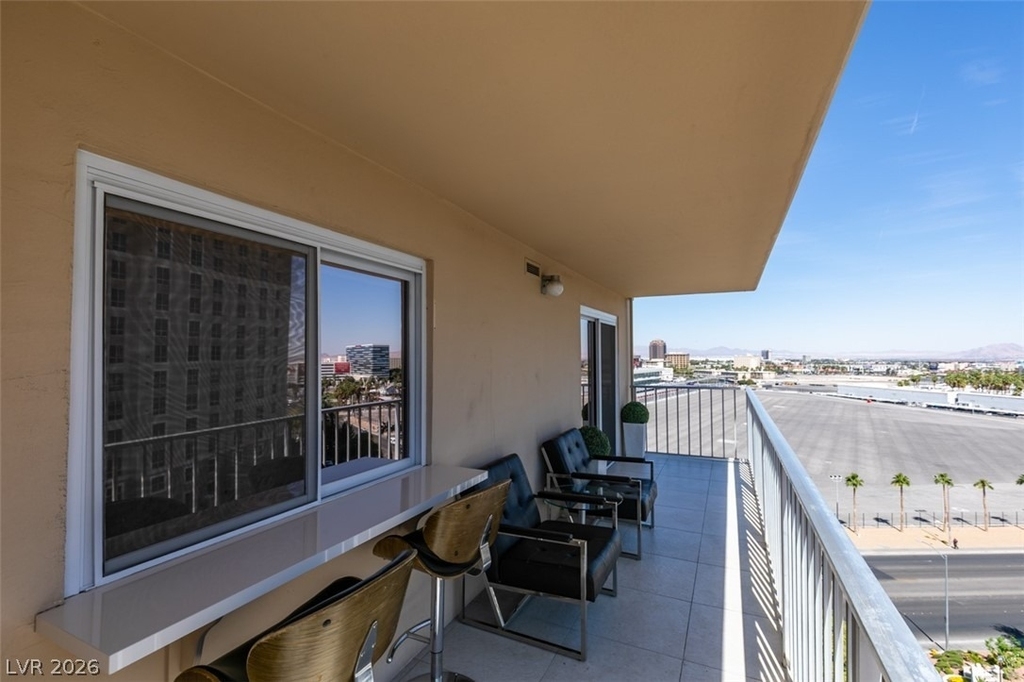 205 E Harmon Avenue - Photo 42