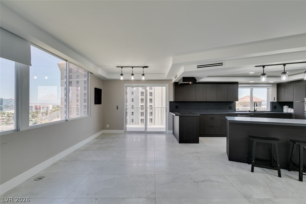 205 E Harmon Avenue - Photo 11