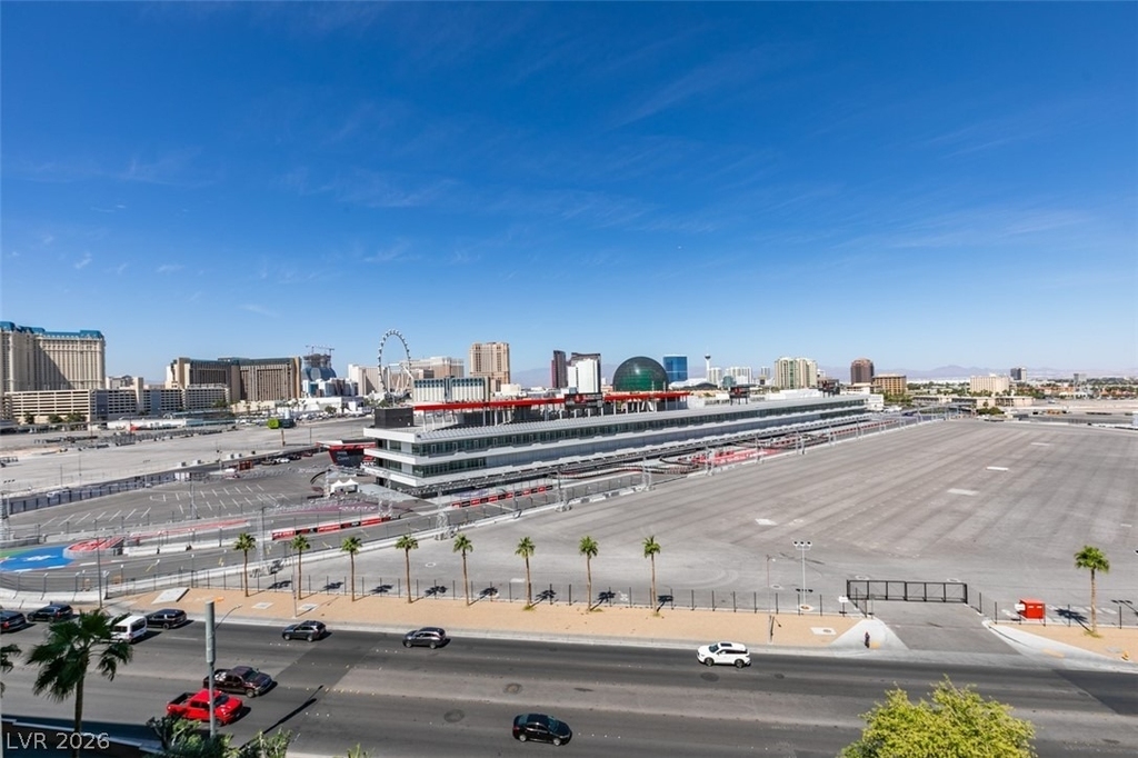 205 E Harmon Avenue - Photo 45