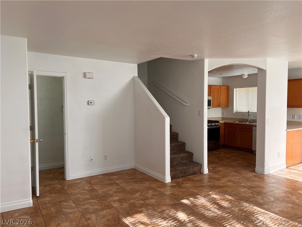 3391 Sparrow Heights Avenue - Photo 4