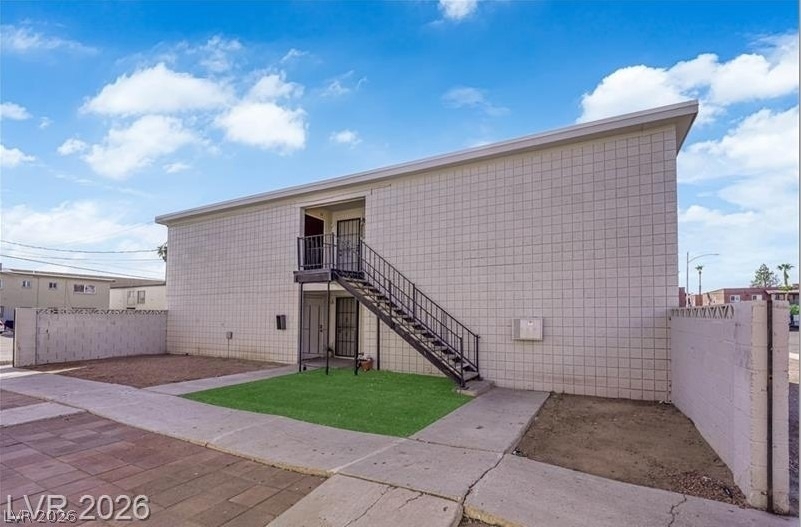 2908 Poplar Avenue - Photo 0