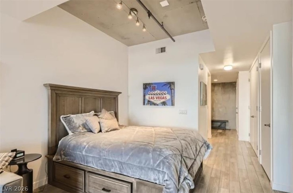 353 E Bonneville Avenue - Photo 7