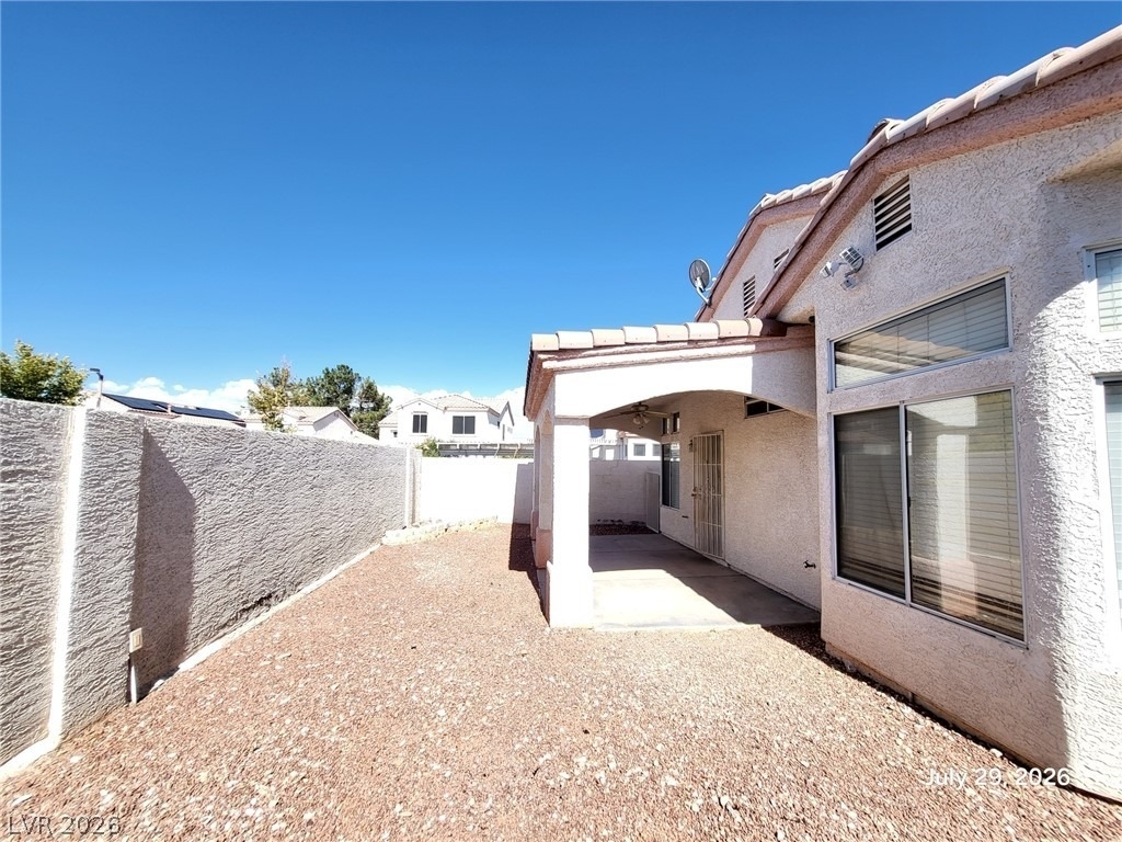 9436 Summer Rain Drive - Photo 18