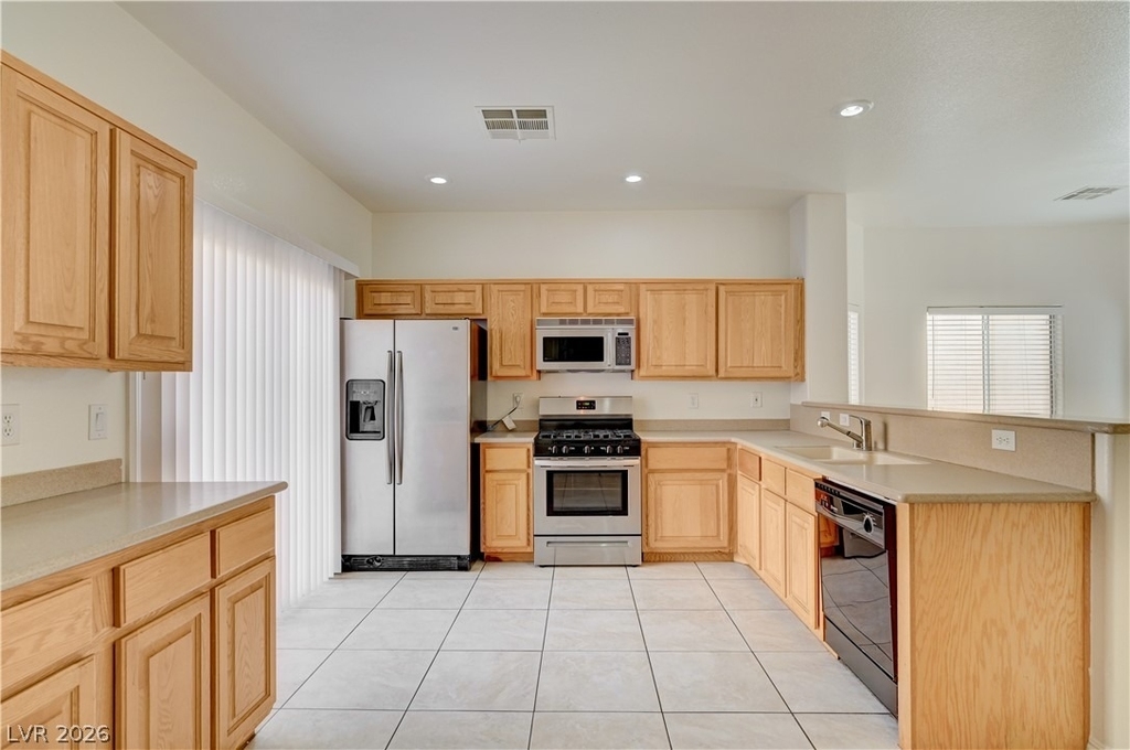 8918 Houston Ridge Avenue - Photo 4