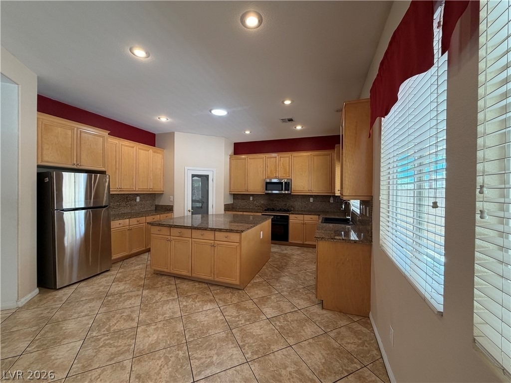 7185 Windy Peak Court - Photo 8