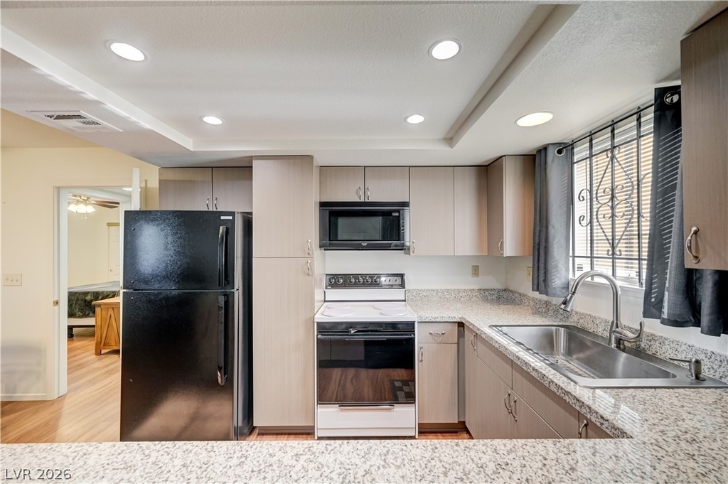 101 Luna Way - Photo 23