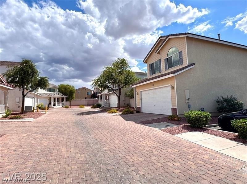 1529 Tillman Falls Avenue - Photo 1