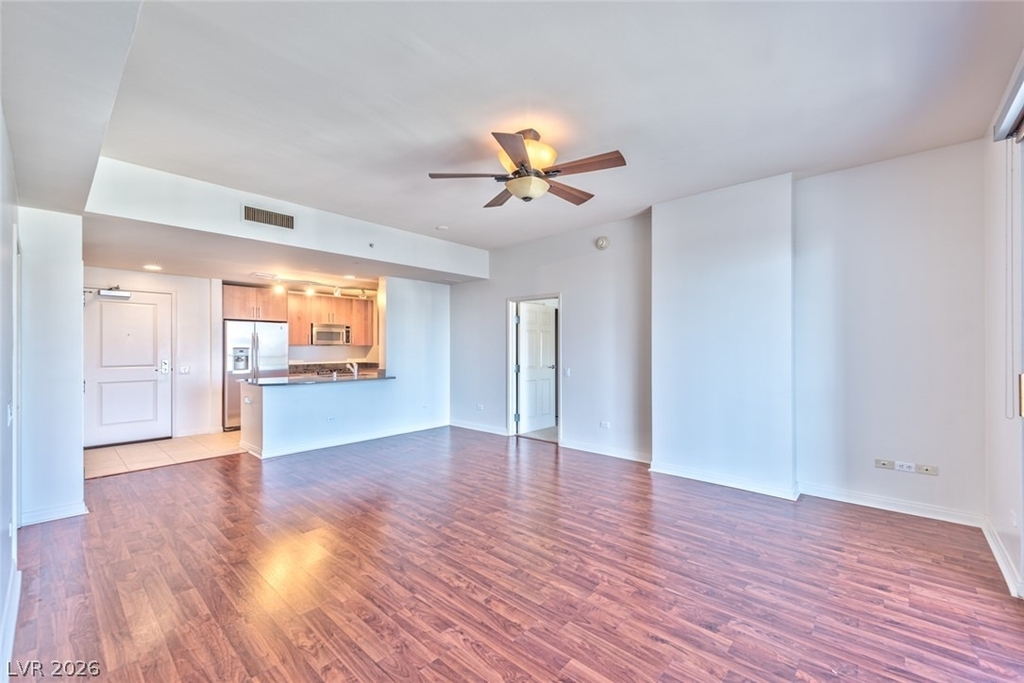 200 Sahara Avenue - Photo 5