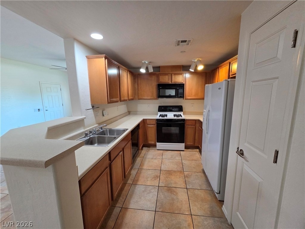 8324 W Charleston Boulevard - Photo 4