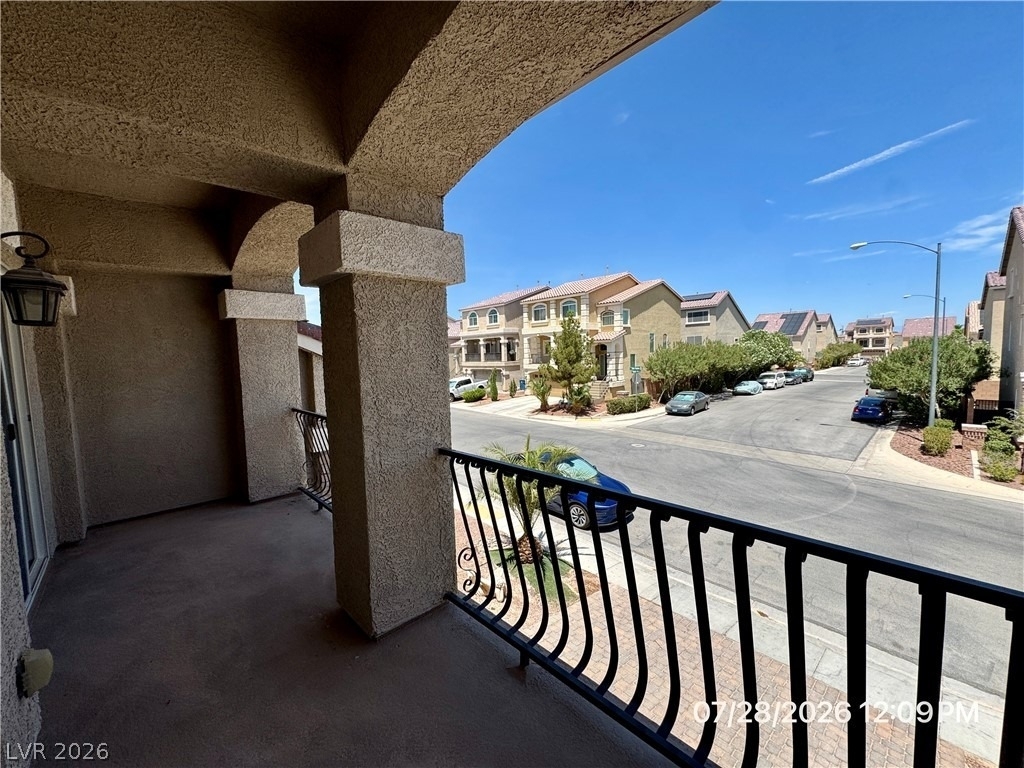 6049 Thistle Meadow Avenue - Photo 9