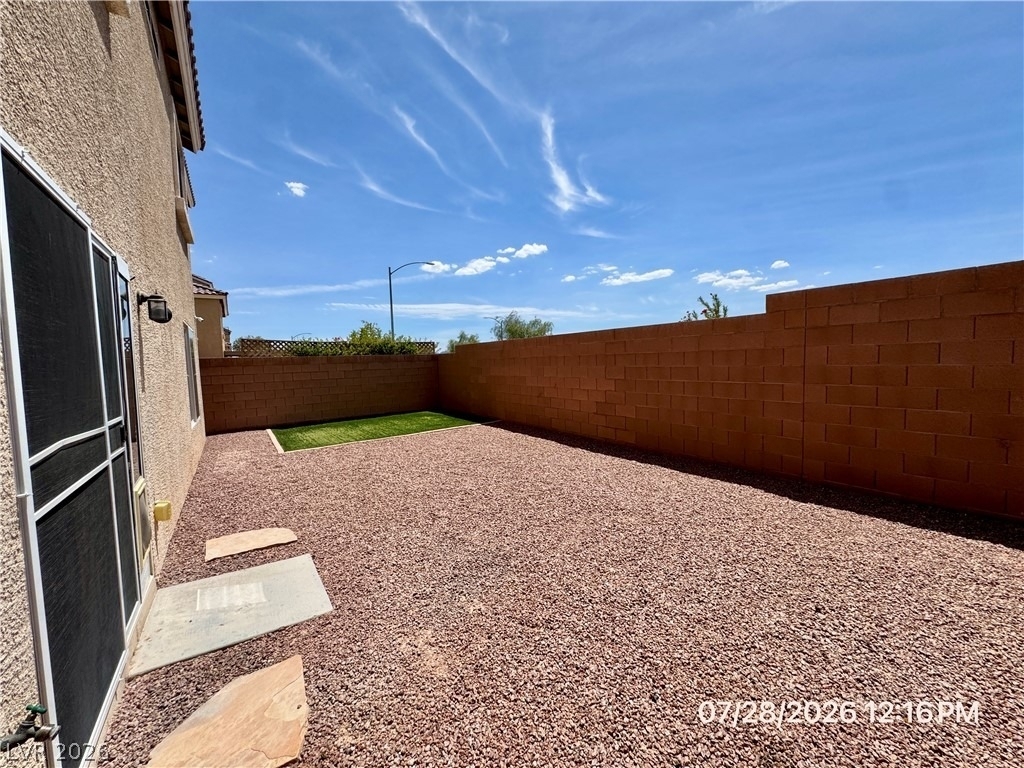 6049 Thistle Meadow Avenue - Photo 22