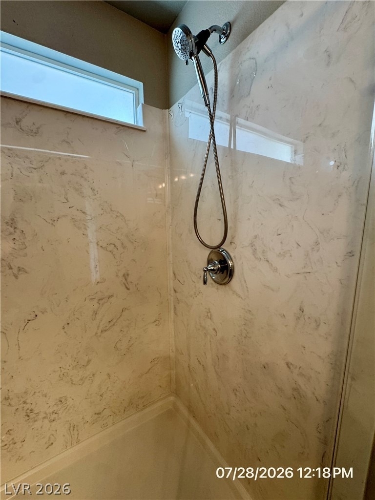 6049 Thistle Meadow Avenue - Photo 33