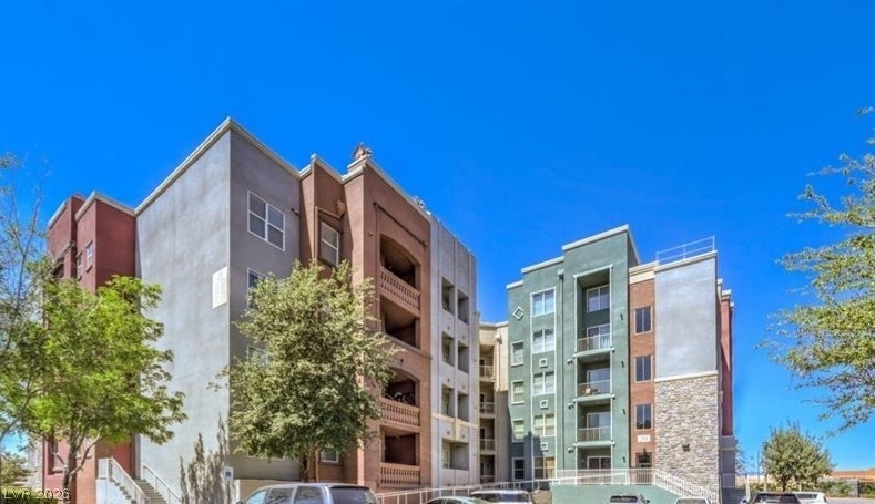 20 E Serene Avenue - Photo 0