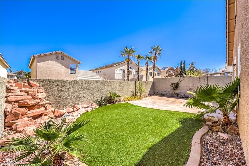 7236 Victoria Oak Court - Photo 14