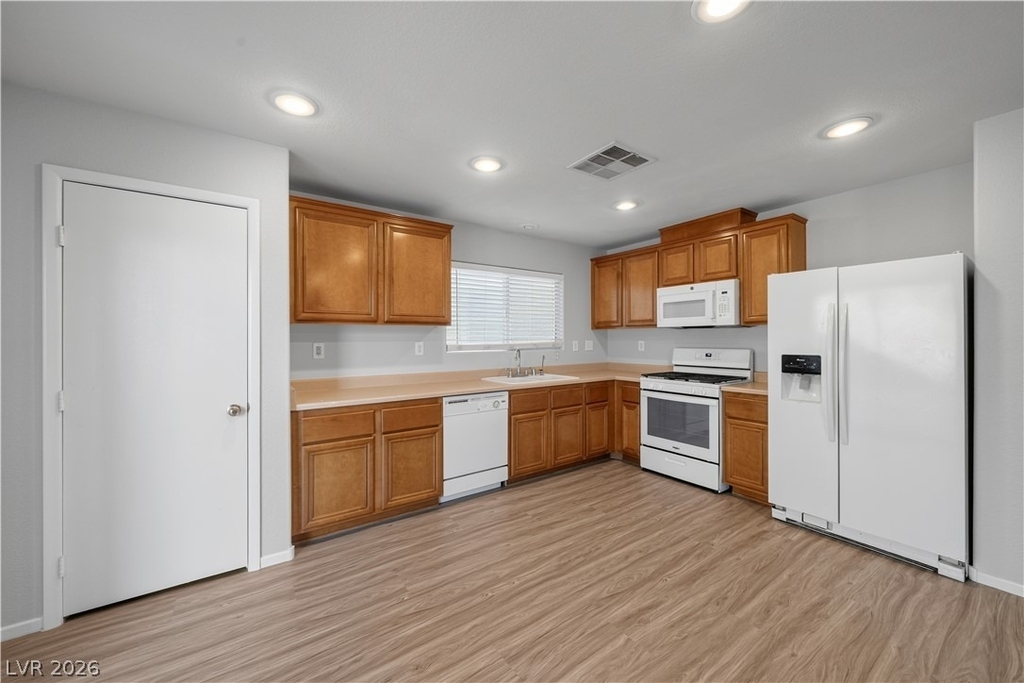 9021 Spirit Canyon Avenue - Photo 7