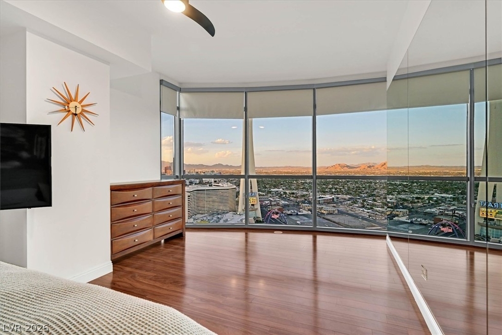200 W Sahara Avenue - Photo 4
