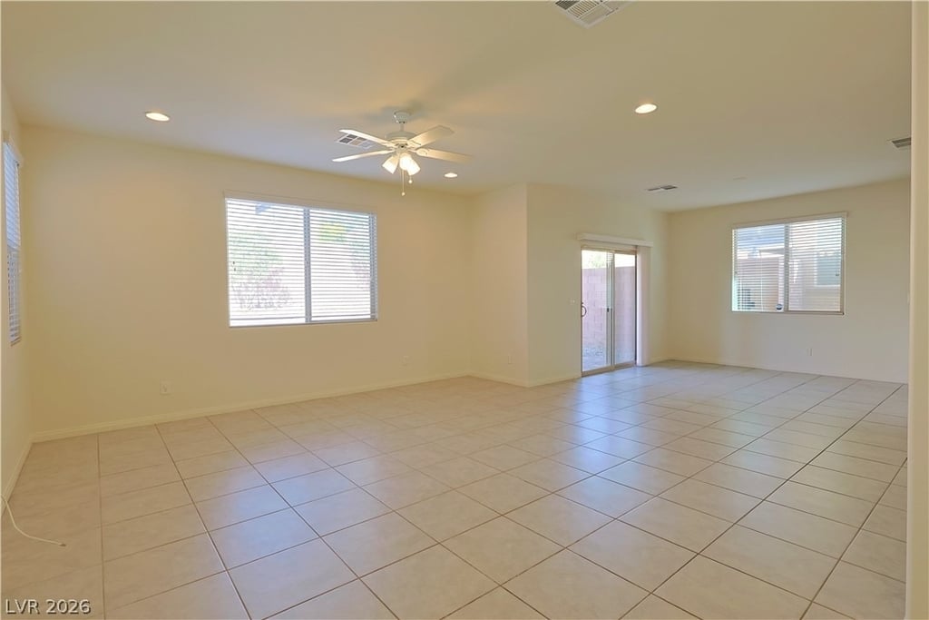 8663 Reynolds Spring Street - Photo 5