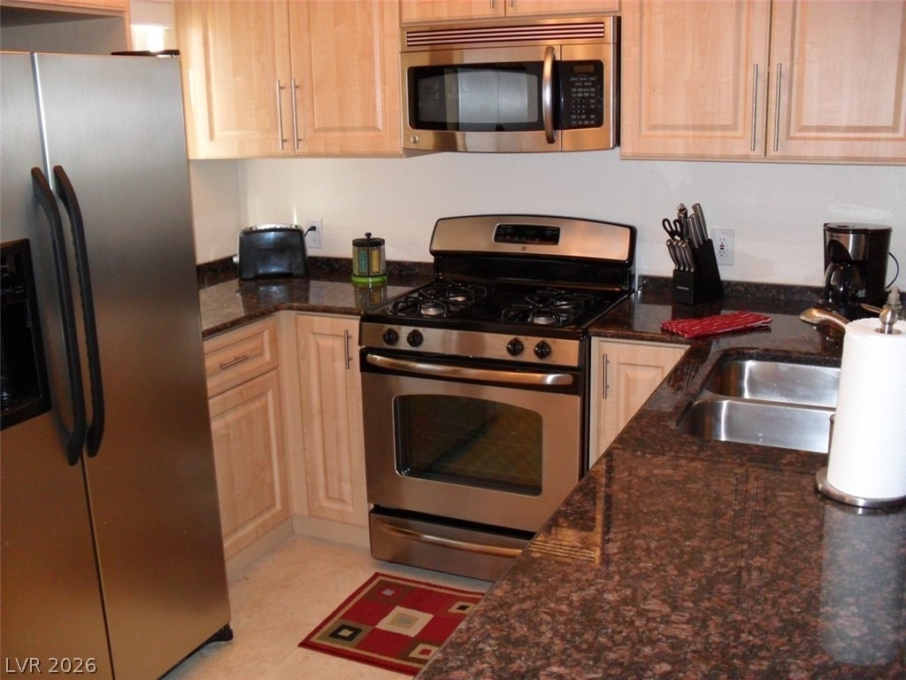220 Flamingo Road - Photo 6