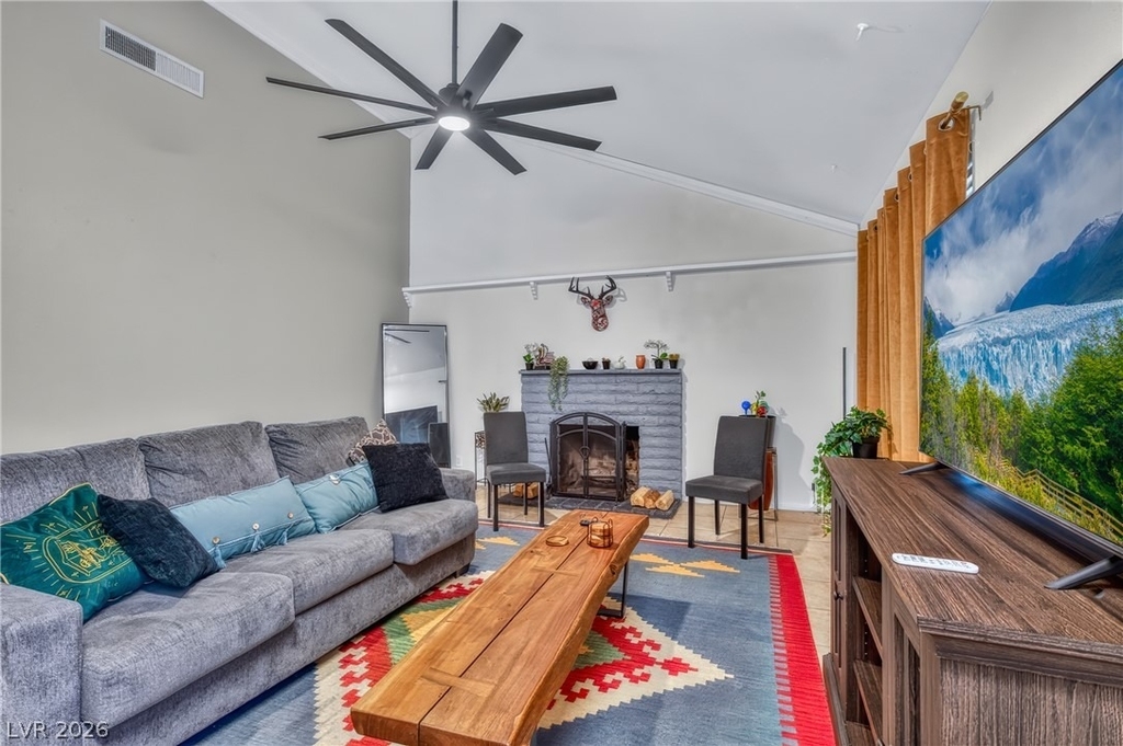 3730 Greenwood Dr. - Photo 4