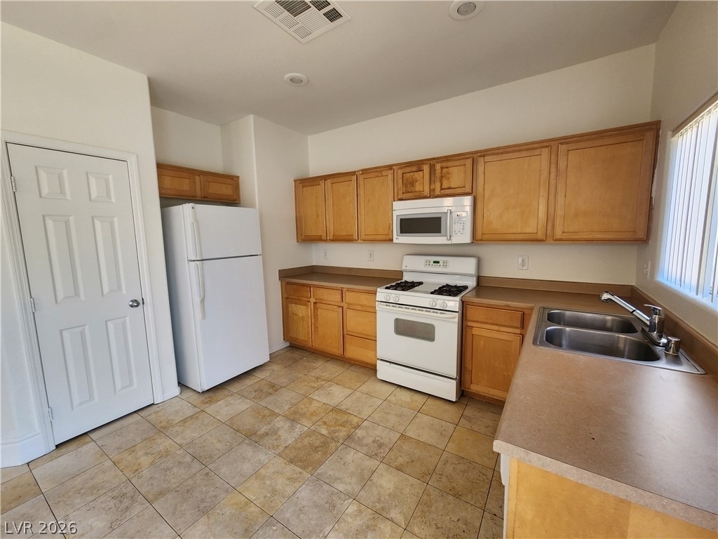 10544 Blanca Peak Avenue - Photo 0