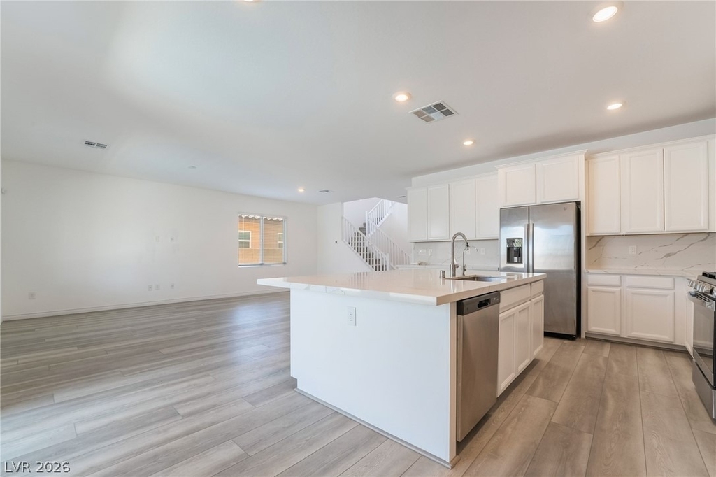 3952 Henny Avenue - Photo 15