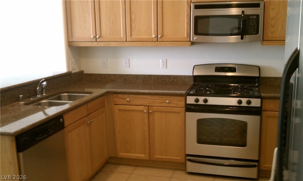 5493 Ovando Way - Photo 4