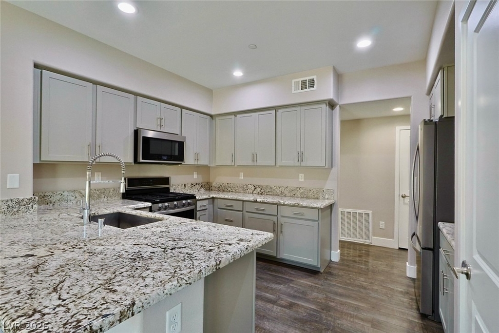 845 Pantara Place - Photo 28
