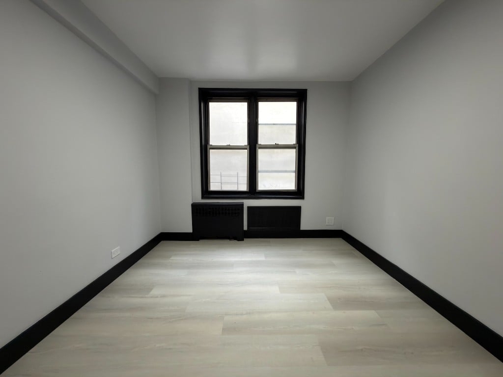3BR in Sutton Place - Photo 4