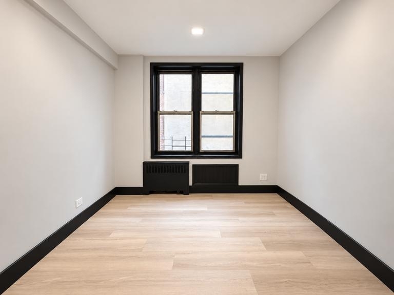 3BR in Sutton Place - Photo 1