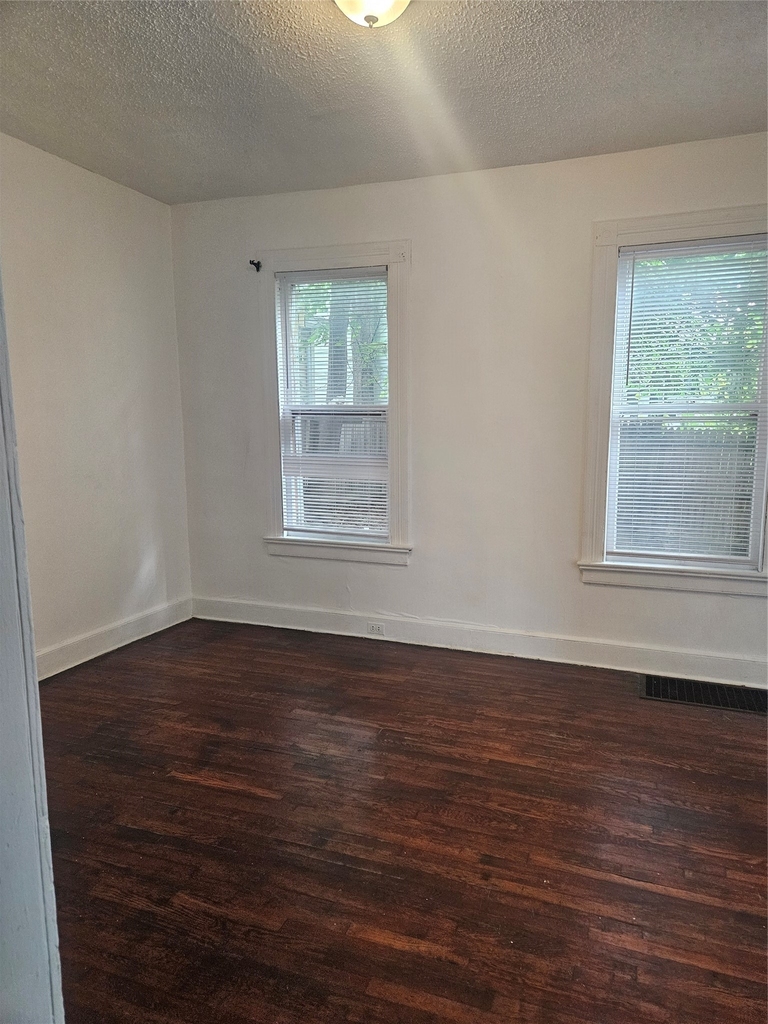 539 State St - Photo 13