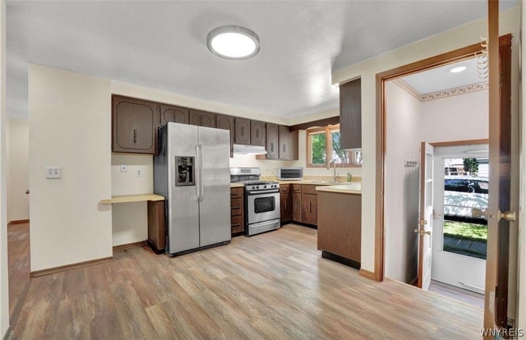 1 Emsworth Avenue - Photo 4