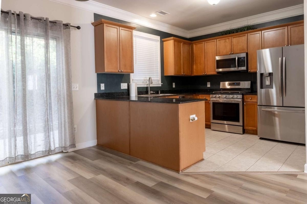 1232 Harris Commons Place - Photo 5