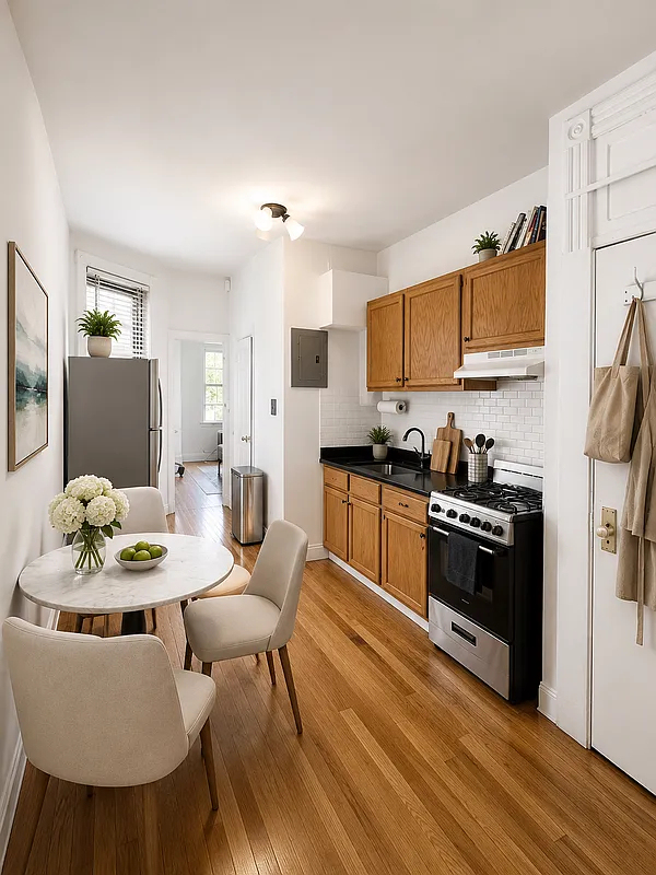 10th Avenue - Photo 5
