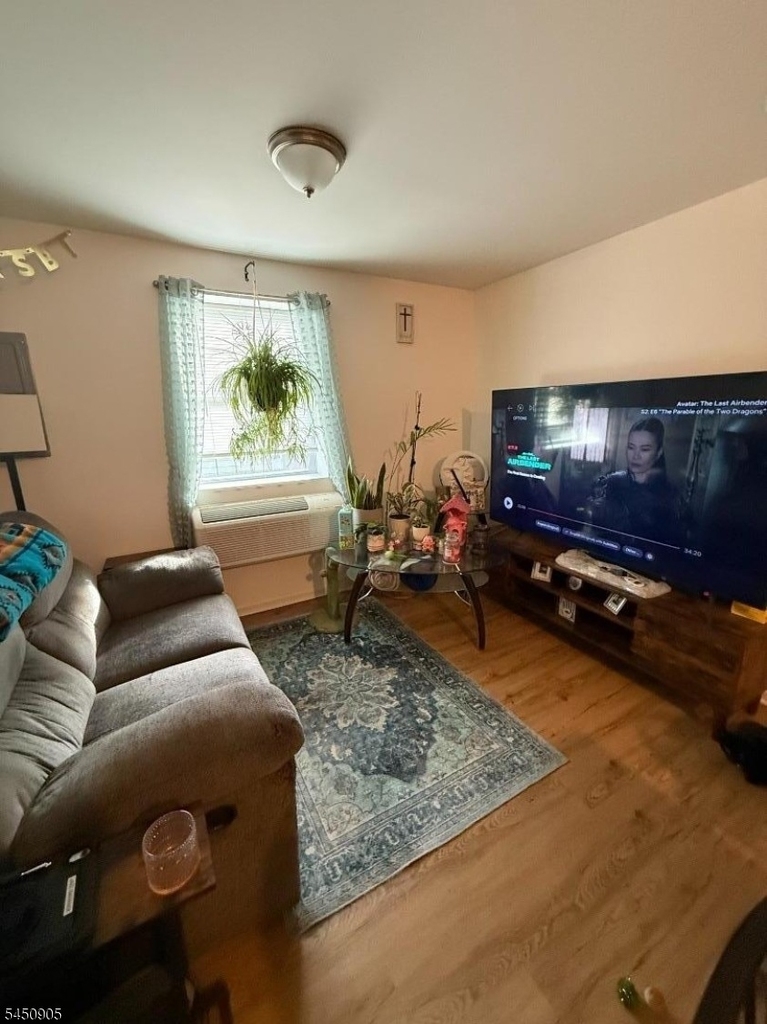 19 Merriam Ave - Photo 0