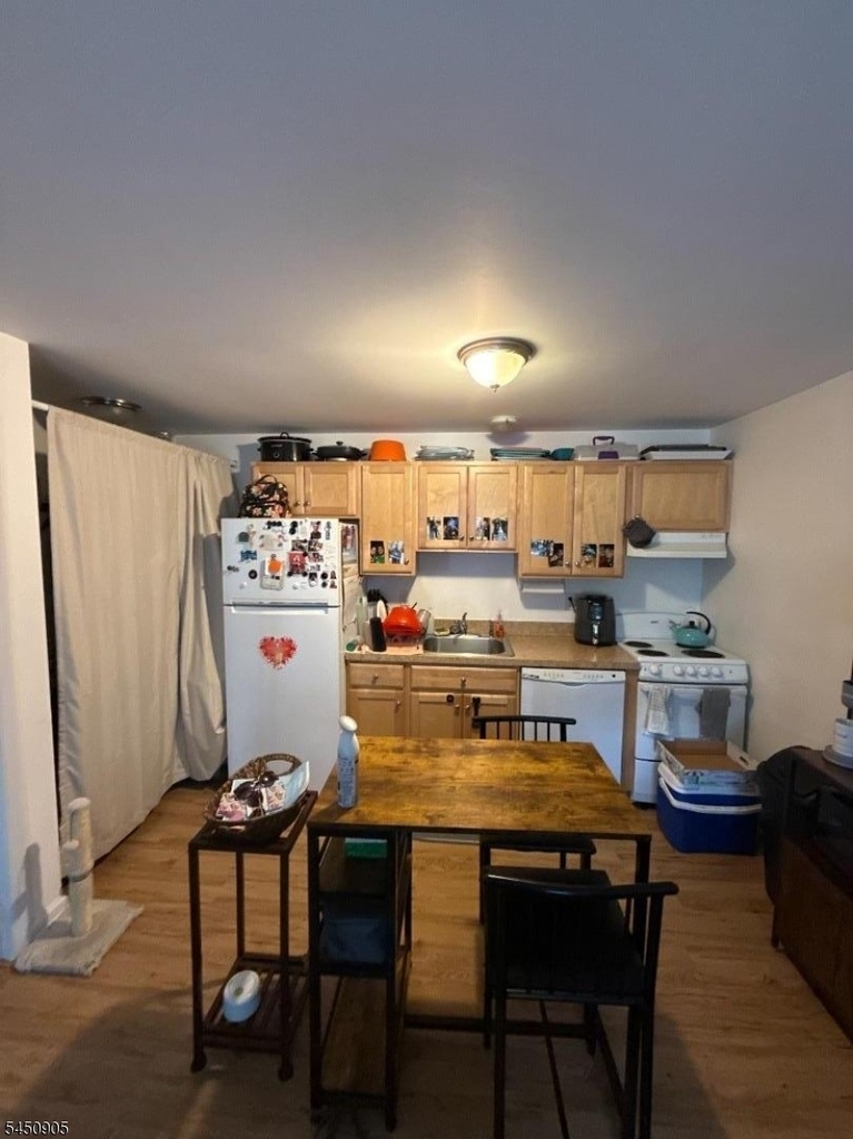 19 Merriam Ave - Photo 1